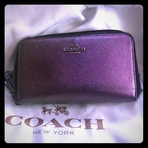 Coach Accordion Pebble grain Zip Wallet